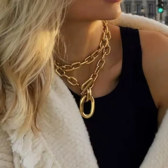 Gold Chain Necklace - Picture 3 of 4